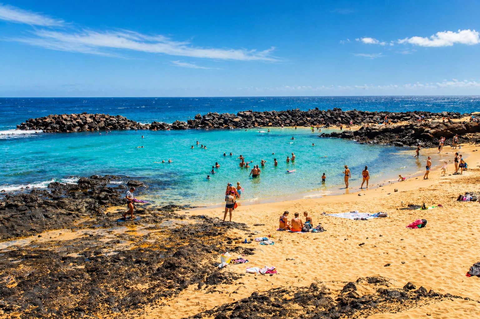 Playa del Jablillo turquoise lagoon